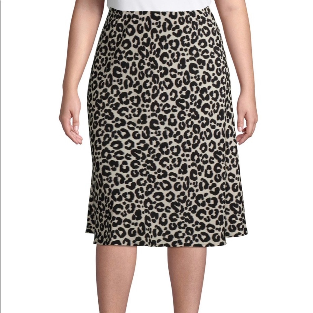 NWT Terra Sky Women’s Leopard Plus Skirt